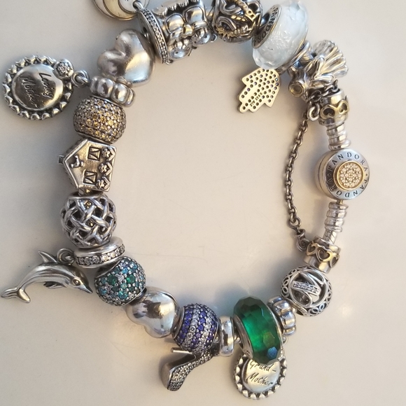 Authentic Pandora full of charms bracelet! - Picture 3 of 14